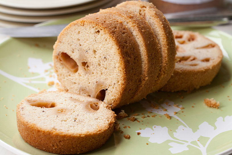 Cake met appel in plakjes uit de weck